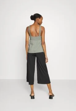 Débardeur - Light Green 10 Débardeur - Light Green -Anna Field 005cc7cc6bd7413696eb49a2ce1a868e