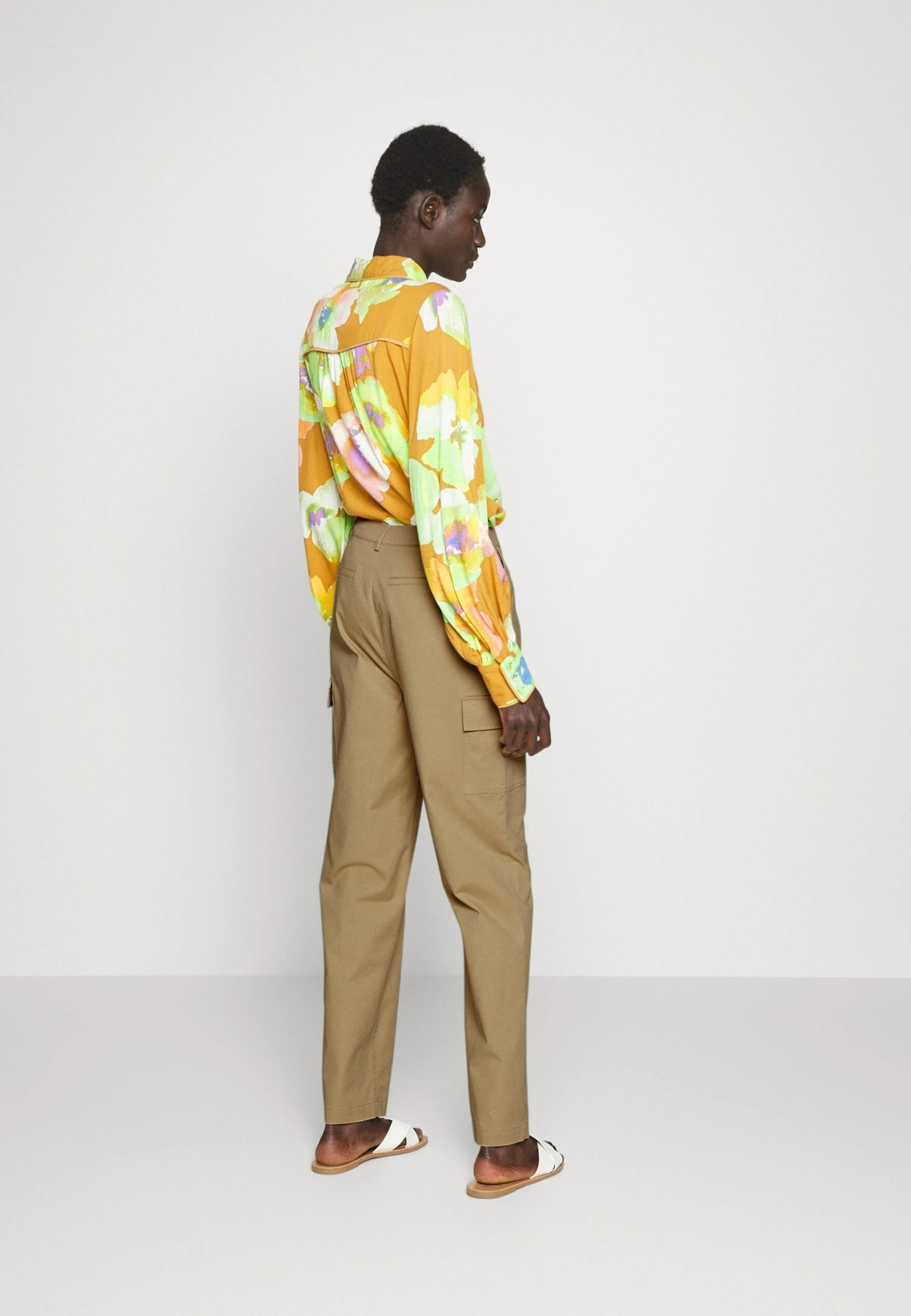 Pantalon Cargo - Beige 5 Pantalon Cargo - Beige – Image 3