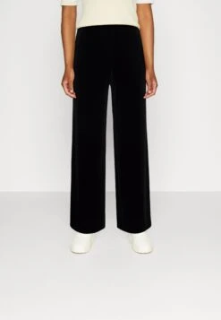 Anna Field Velvet Wide Leg Trousers - Pantalon Classique - Black