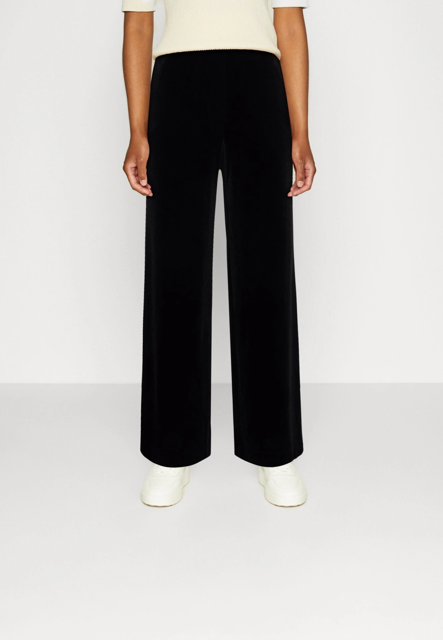 Anna Field Velvet Wide Leg Trousers - Pantalon Classique - Black 3 Anna Field Velvet Wide Leg Trousers - Pantalon Classique - Black