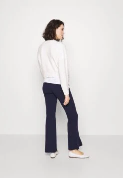 Maternity Business Flare - Pantalon De Survêtement - Dark Blue -Anna Field d0f4a3f164d64f16a351c1d1c3872fe2