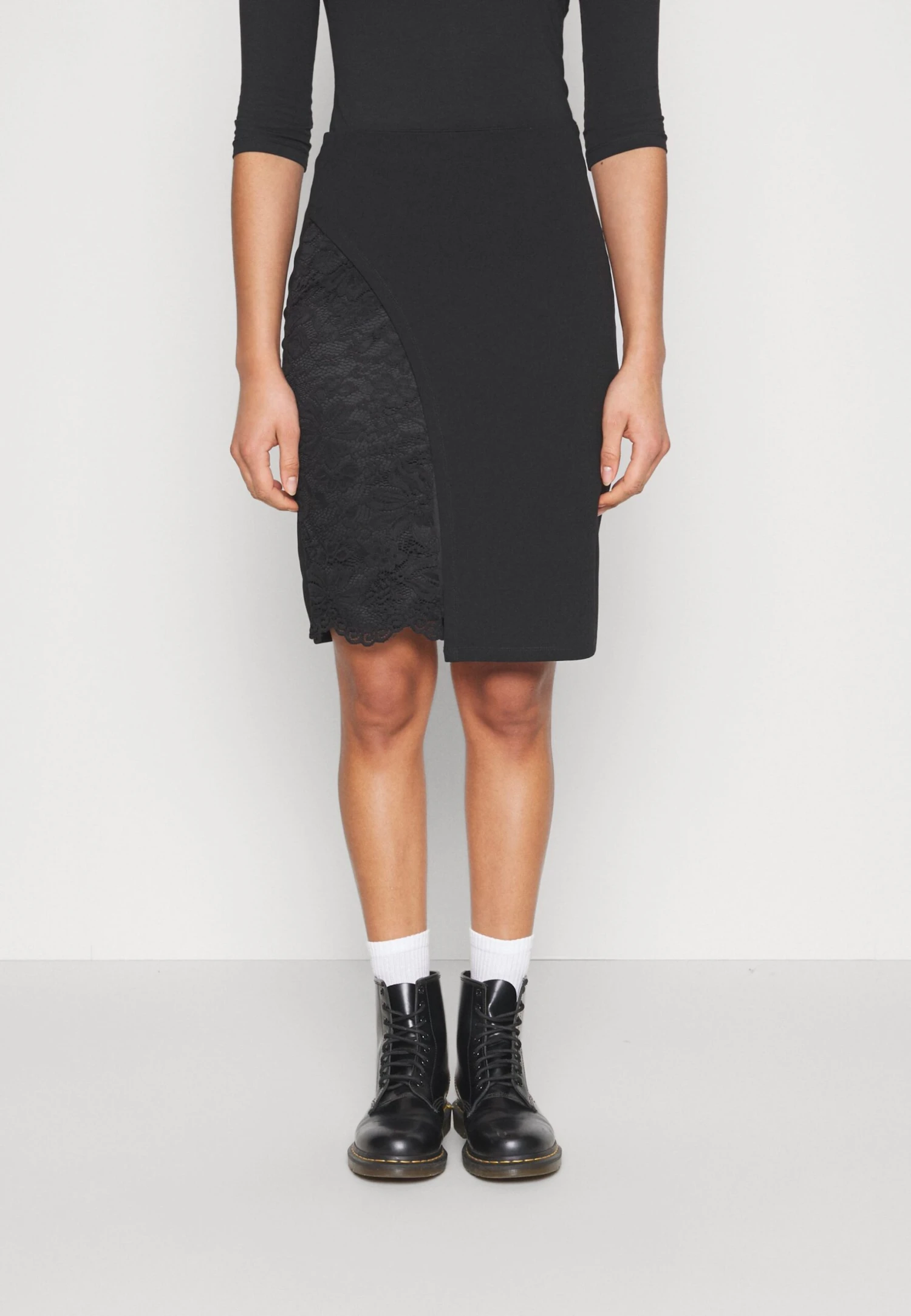 Panel Asymmetric Skirt - Minijupe - Black 3 Panel Asymmetric Skirt - Minijupe - Black