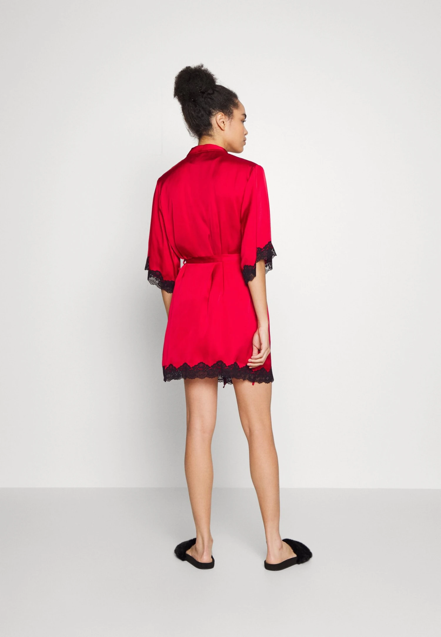 Anna Field 4 Piece Gift Set - Pyjama - Black/Red 6 Anna Field 4 Piece Gift Set - Pyjama - Black/Red – Image 4